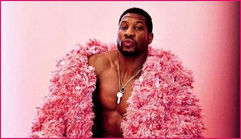 Is Jonathan Majors Gay? What Happened at Jonathan Naked Photoshoot?